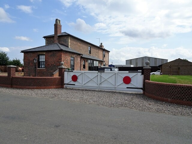 Train Station to DWELLING Conversion